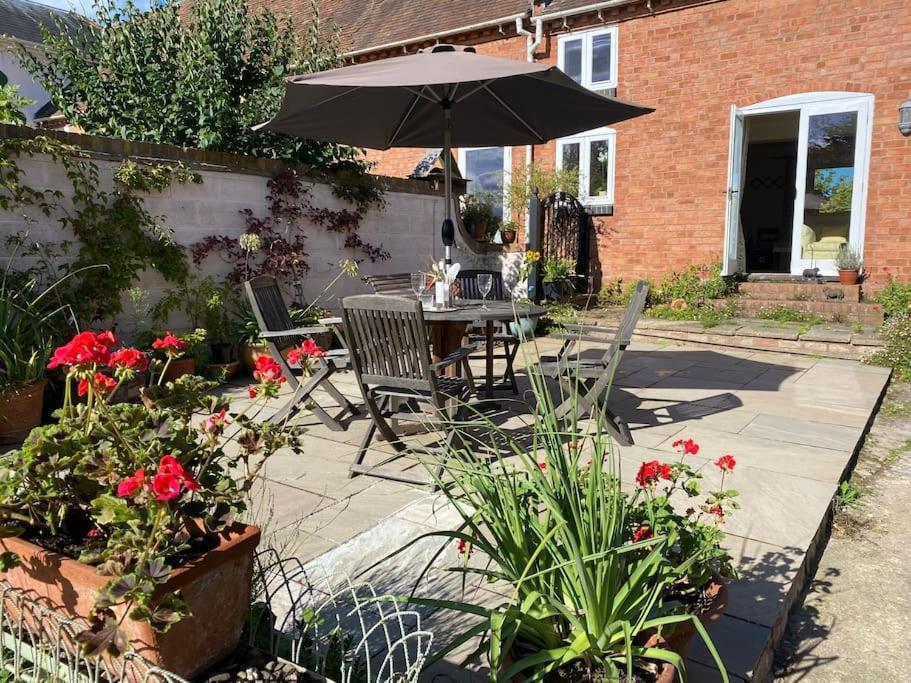 Cottage Barn Conversion On Working Farm วุร์สเตอร์ ภายนอก รูปภาพ