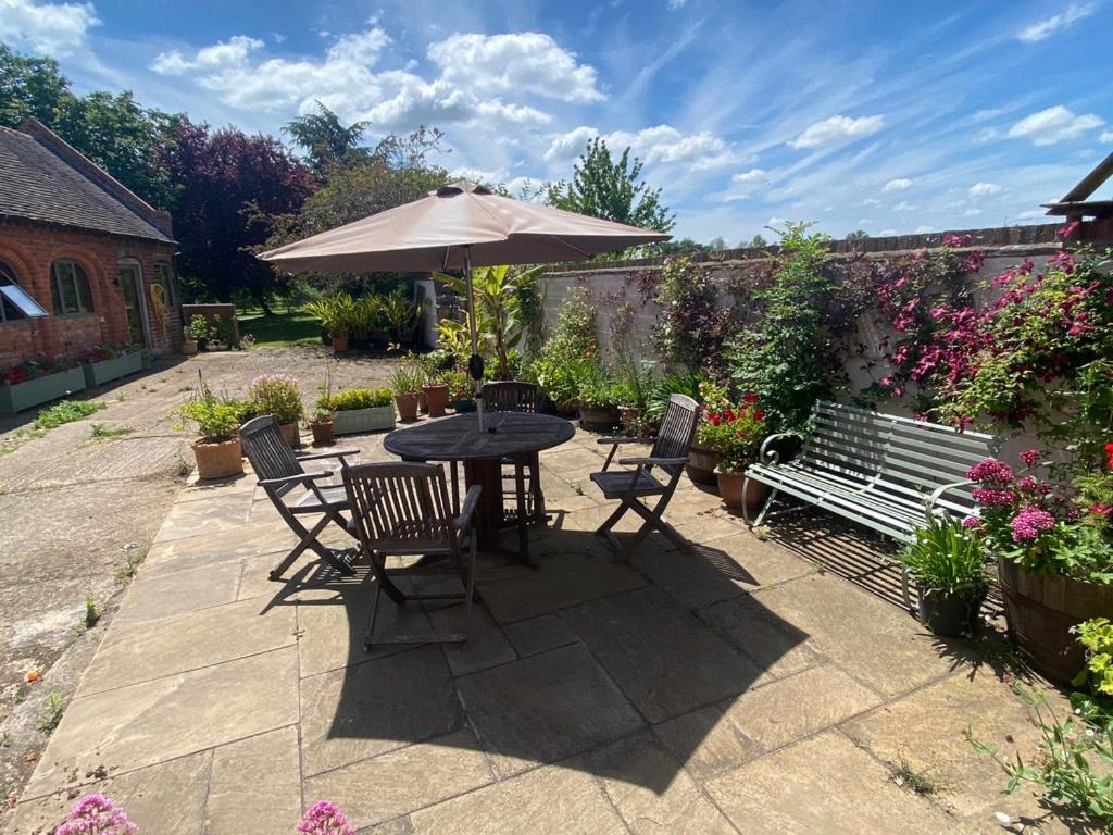 Cottage Barn Conversion On Working Farm วุร์สเตอร์ ภายนอก รูปภาพ
